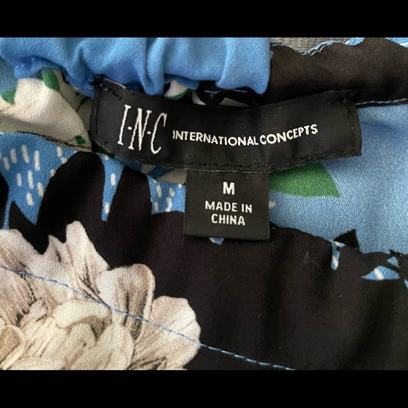 👚 INC International👚 Concepts Blouse Size Medium - Picture 7 of 9